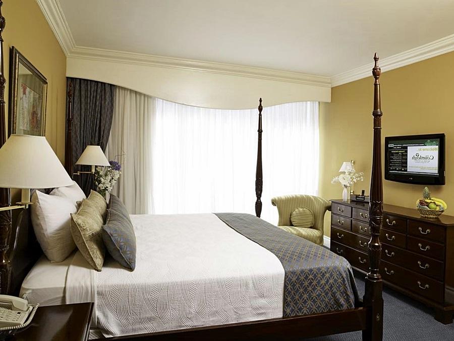 Courtleigh Hotel & Suites Kingston Exteriör bild